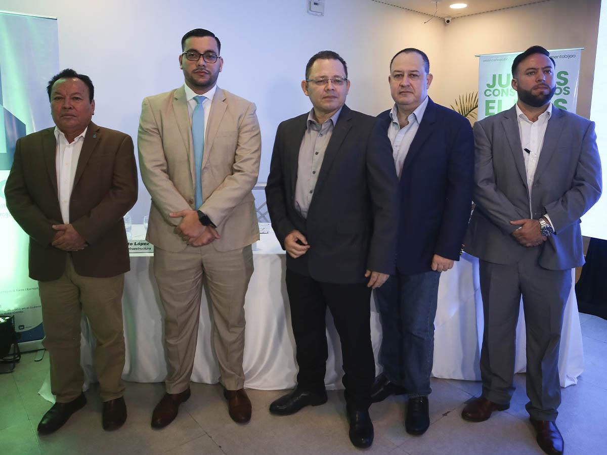 La mesa principal del Foro Nacional de Planificación Estratégica e Infraestructura Sostenible, conformada por líderes del sector, presentó las metas y objetivos del evento.