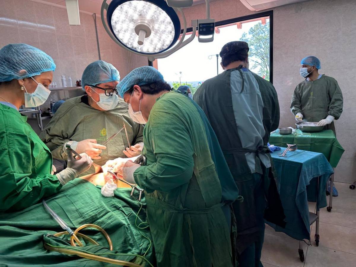 Un éxito primer trasplante de riñón en La Ceiba