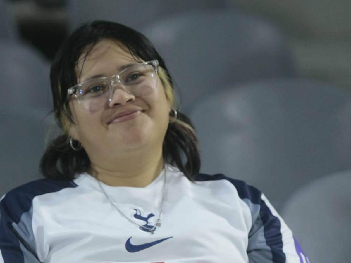 ¿Quién es la chica de amarillo? Ambientazo y locura por Son en la previa del Real España-LAFC