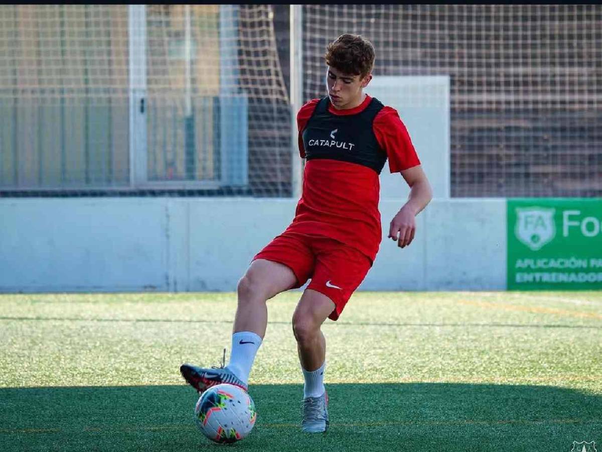 Real Madrid da golpe al Barcelona: frena su fichaje y toma contundente postura