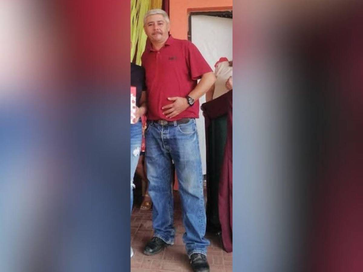 Maestro en motocicleta muere al caerle un árbol en Santa Bárbara