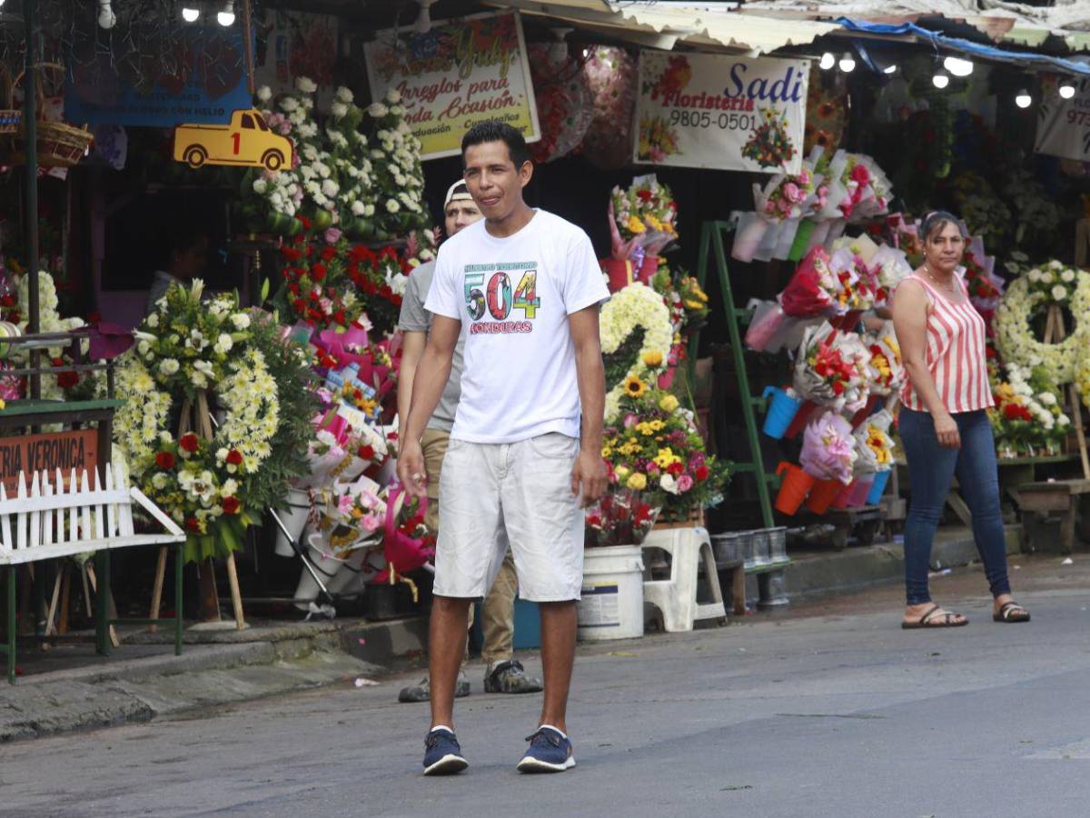 Color y romanticismo invaden el sector Guamilito por el Día del Amor y la Amistad
