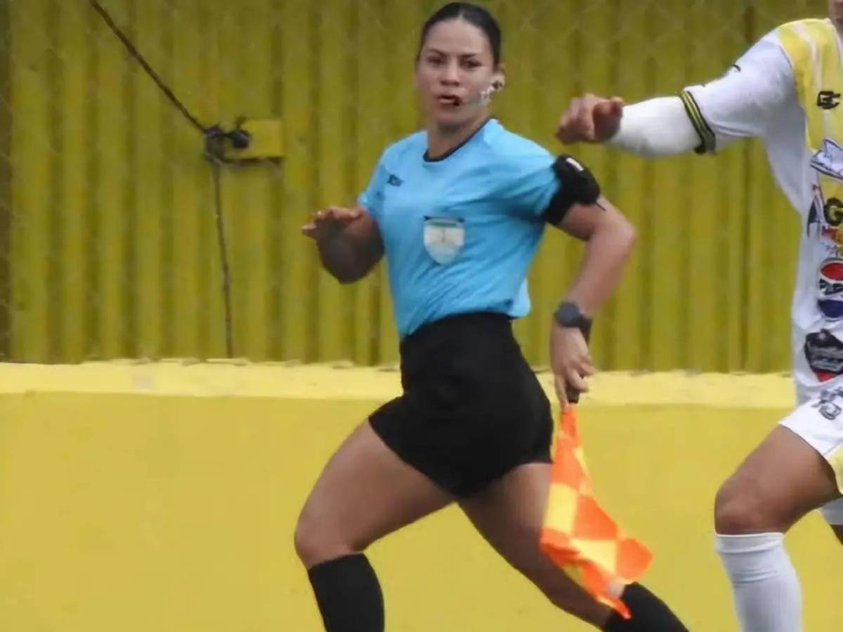Así es la bella árbitra hondureña que cautiva en redes tras recibir gafete FIFA