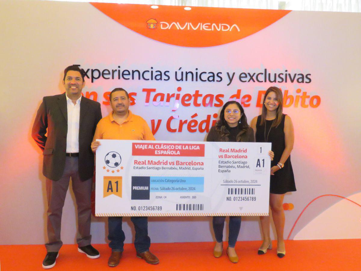 Los ganadores Edy Antonio Mejía y Cindy Damary Chavarría.
