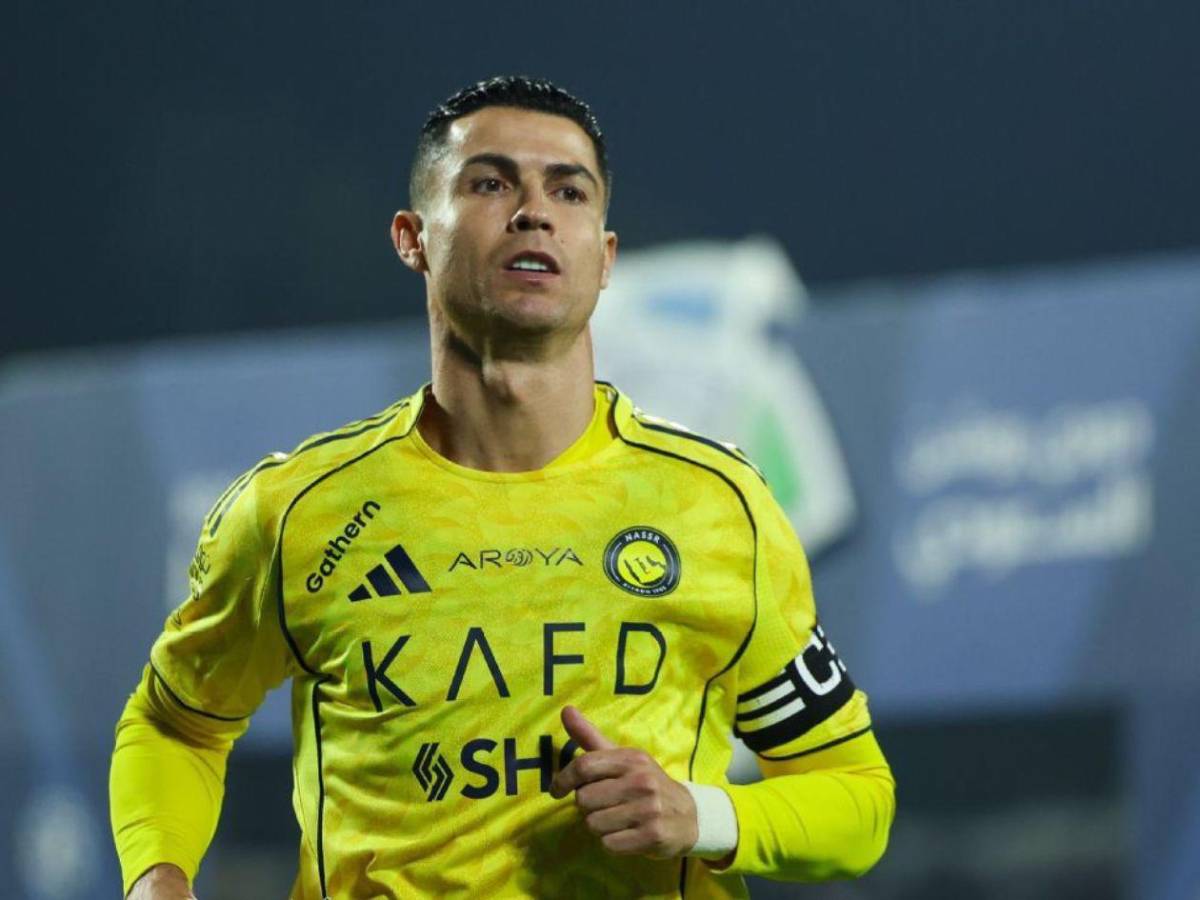 Cristiano evalúa dejar Al Nassr tras la polémica con Benzema; estos clubes podrían ficharlo