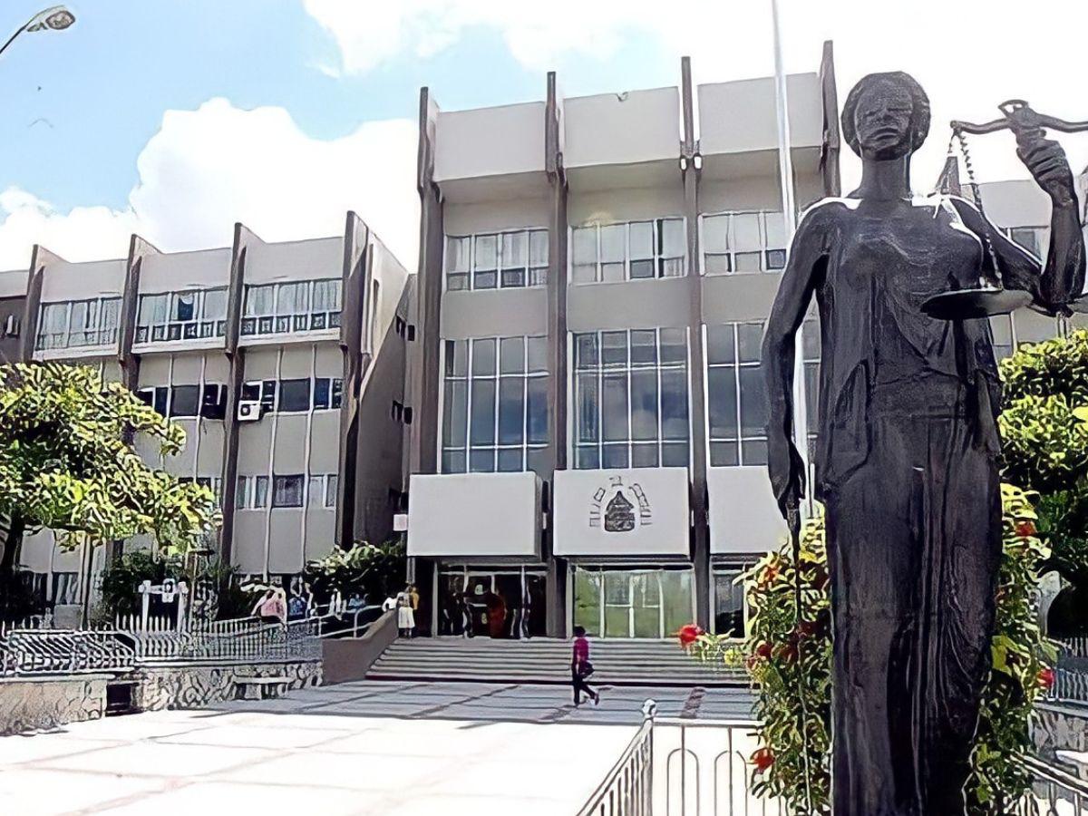 Empleados del Poder Judicial exigen un 13% de aumento salarial