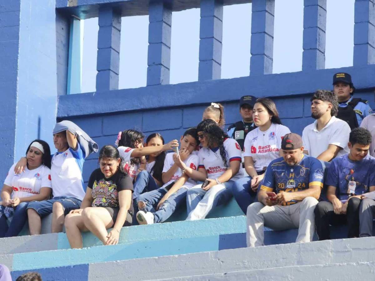 Marathón - Olimpia: bellezas, look a lo Raphinha y la rubia que robó suspiros