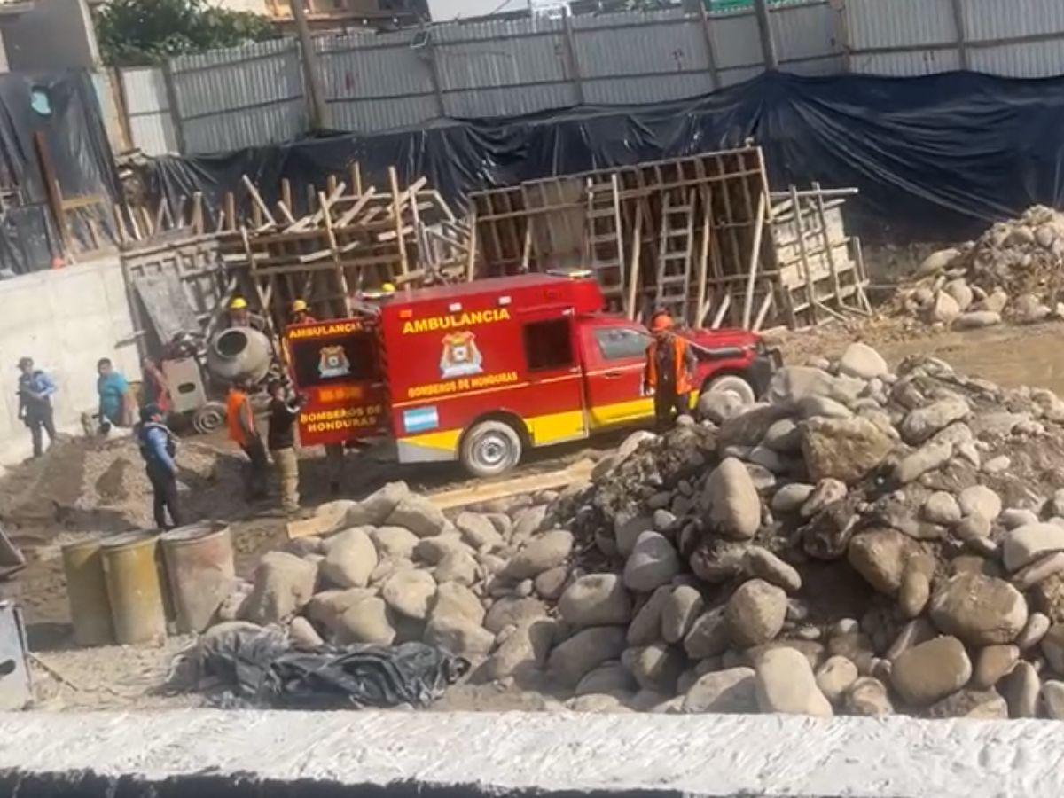 Tres personas quedan soterradas en Gracias, Lempira; confirman muerte de un obrero