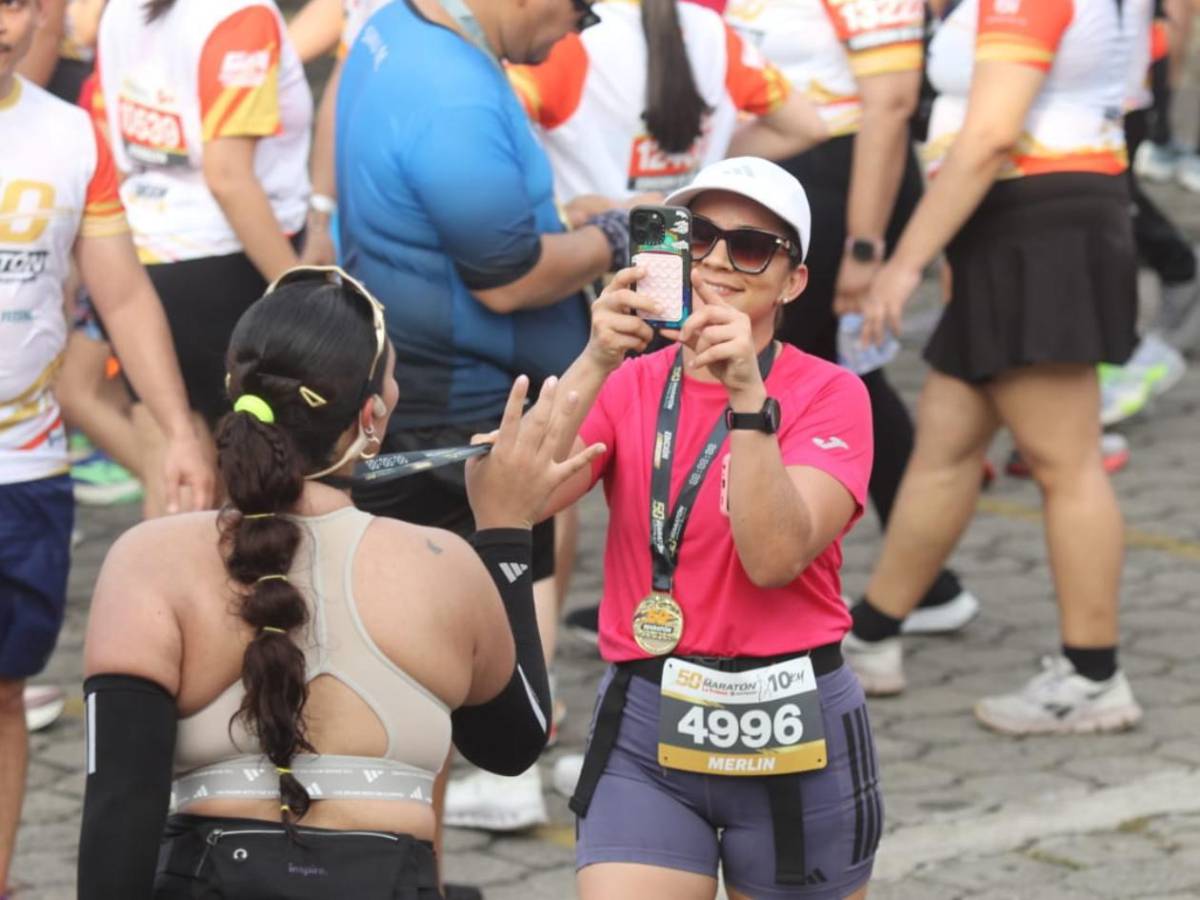 Una Miss sorprendió: Las bellas mujeres de la 50 Maratón LA PRENSA-Gatorade