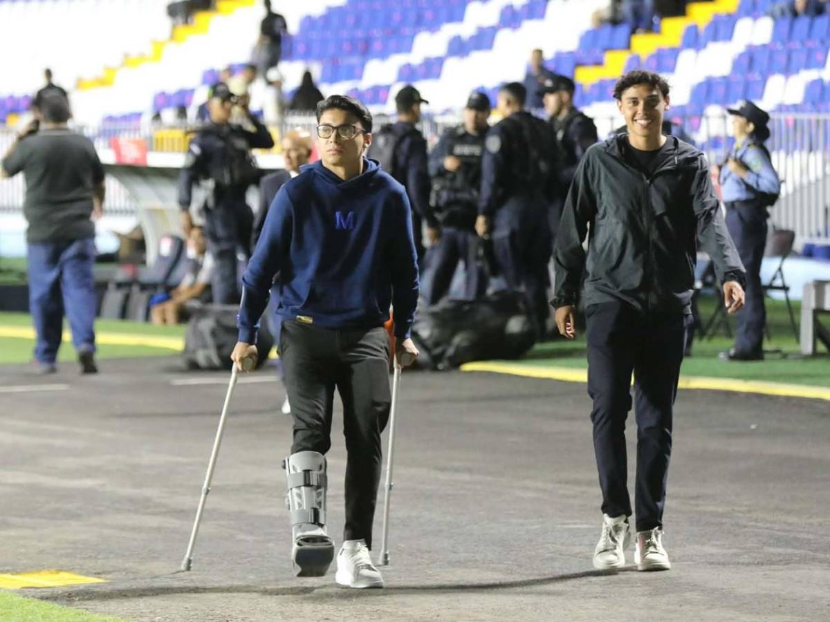 La fiesta de Motagua, el villano del Alianza, enfado con el árbitro y rubia roba miradas