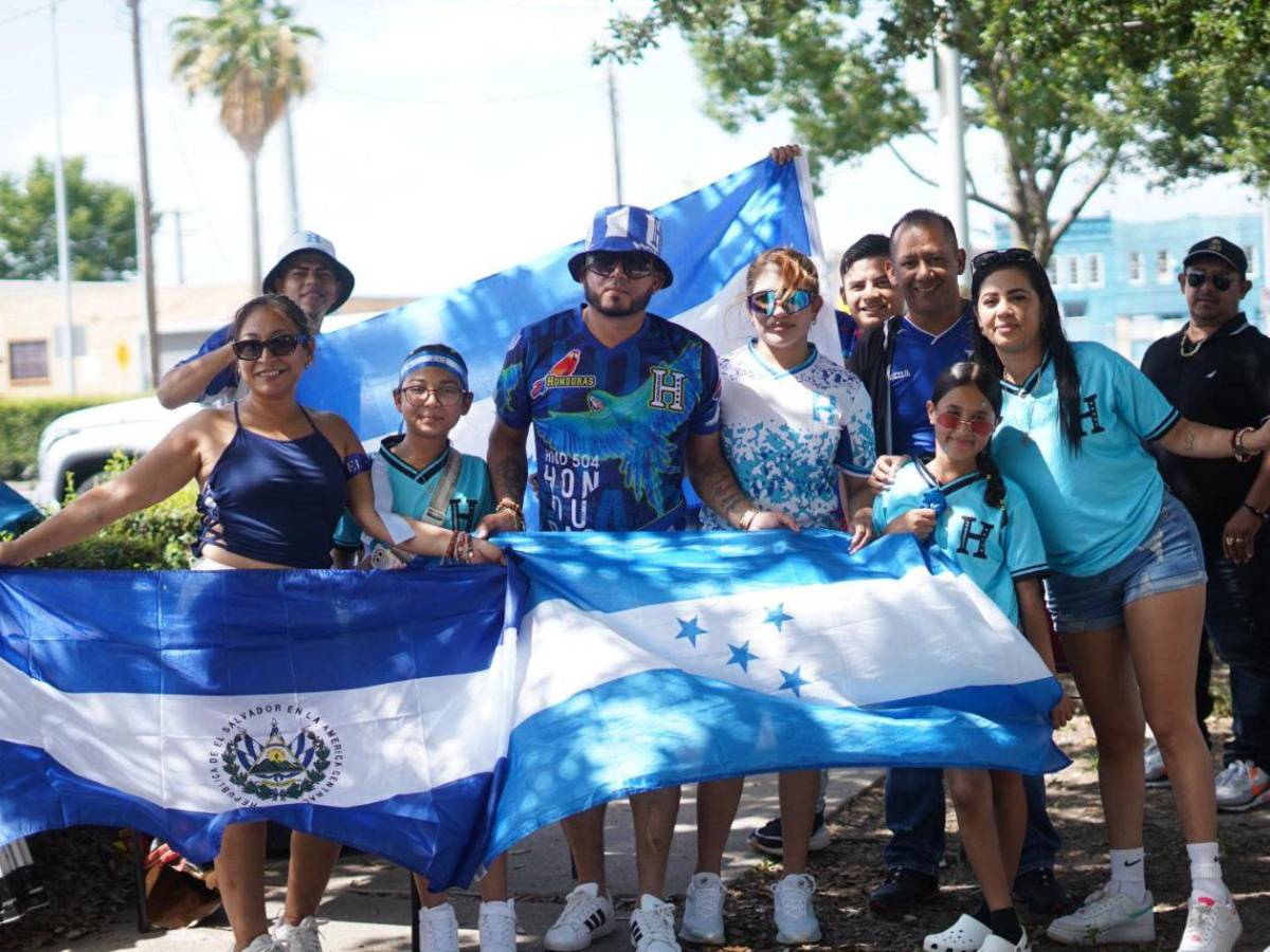 Honduras - El Salvador: Bellas chicas y curiosa petición a Palma