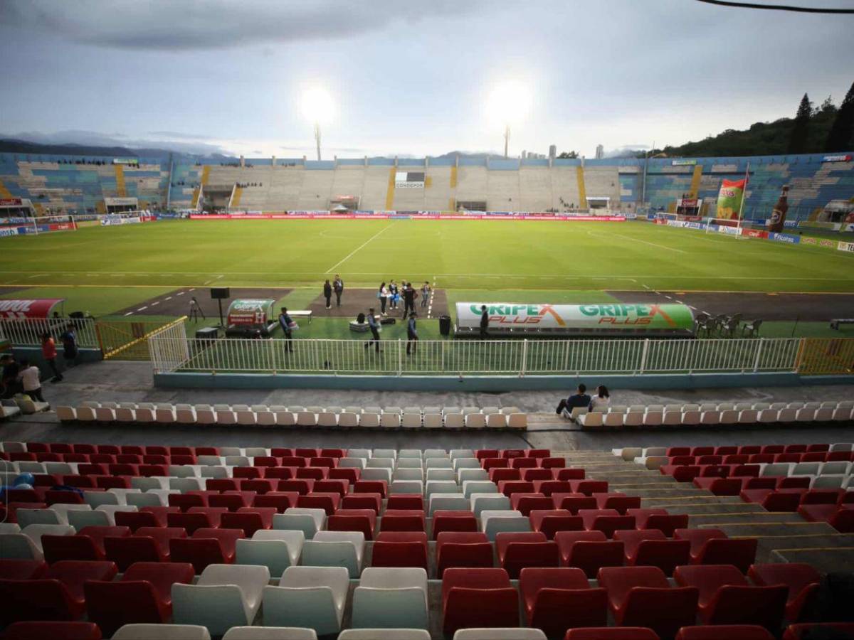 Infiltrados para el Honduras-Nicaragua, la Copa y reconocido DT presente