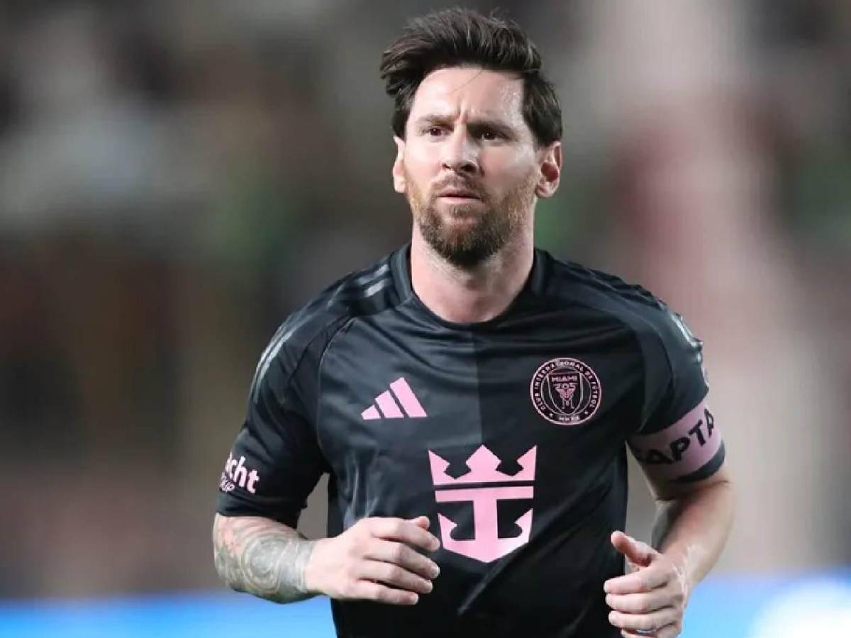 Messi recibe inesperada oferta para jugar contra Cristiano: ha iniciado conversaciones