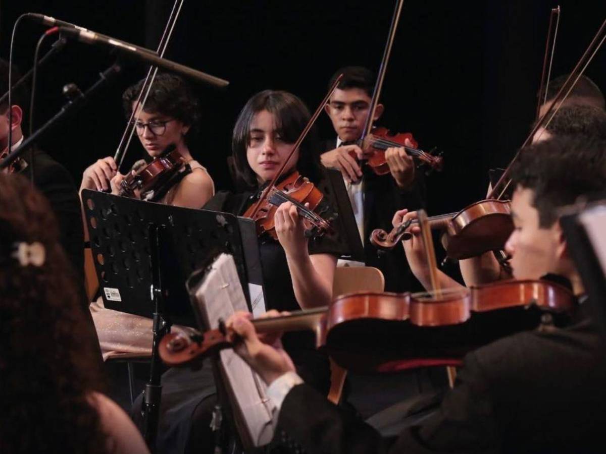 Orquesta Victoriano López lleva el talento musical de Honduras a escenarios de España