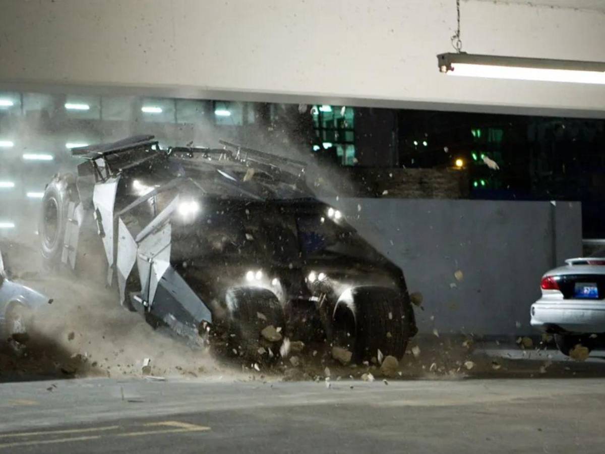 Neymar compra excéntrico Batimóvil ilegal: Por esta razón no lo puede usar