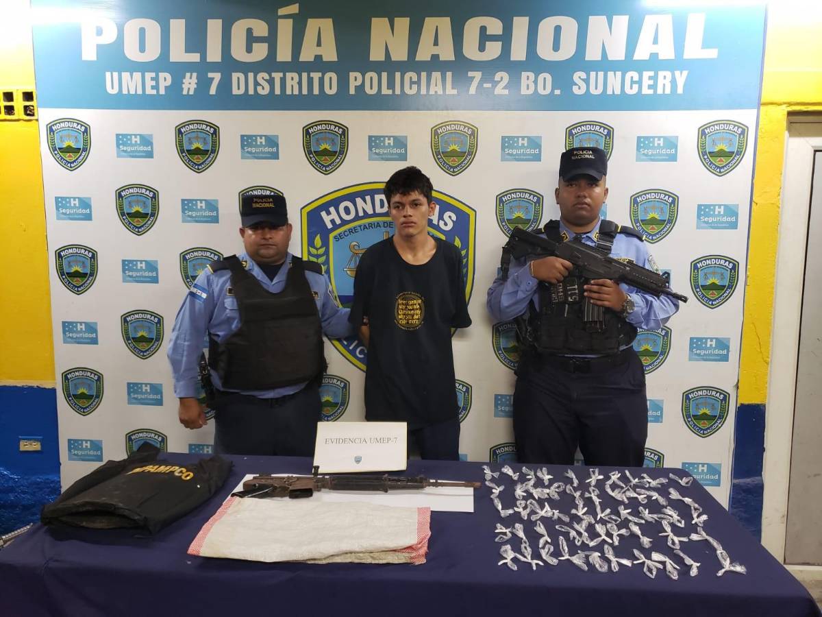 Capturan a miembro de la Pandilla 18 con fusil de guerra