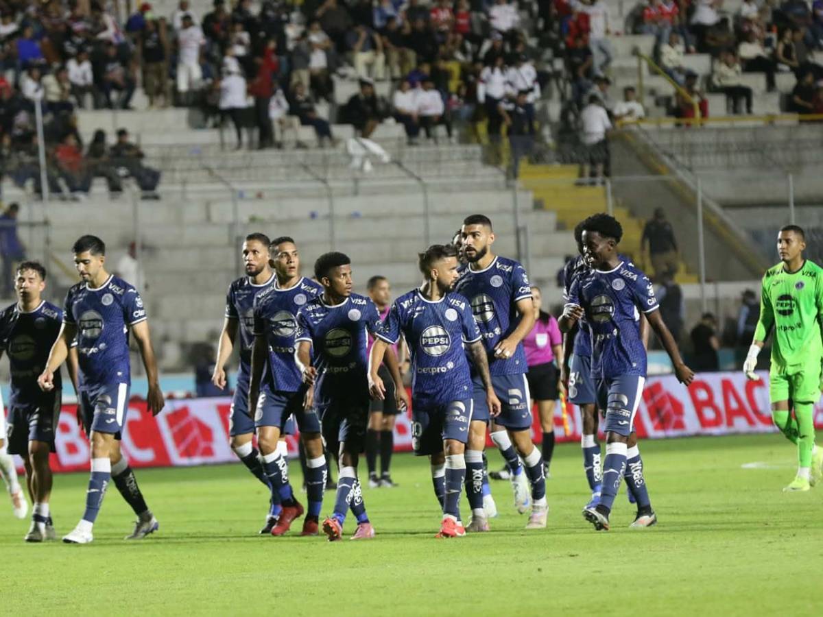 Olimpia destrozó a Motagua, Espinel eufórico, tristeza azul y enfado de Javier López