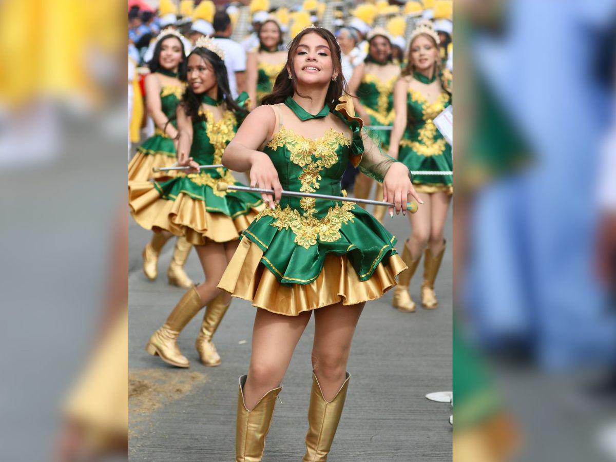 Tifany Alfaro, la bella palillona del Instituto Técnico Nueva Suyapa