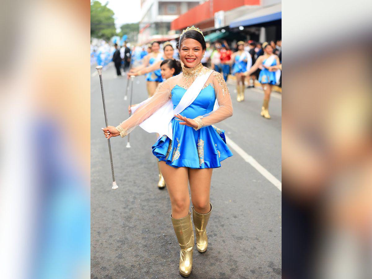 Palillonas del JTR roban suspiros con su belleza