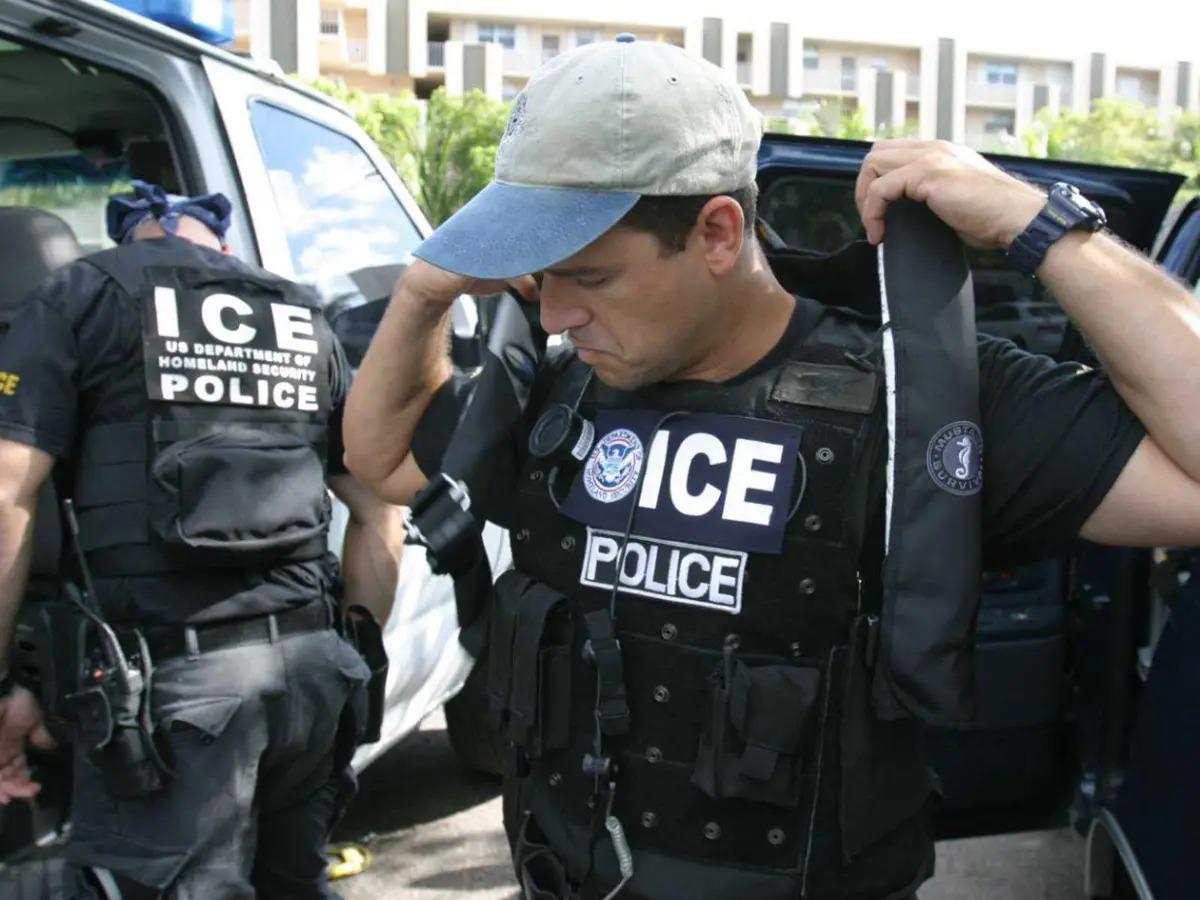 ICE detiene a tres hondureños; uno es señalado por masacre que dejó 12 muertos en 2016