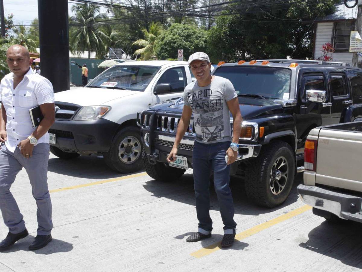 Fotos inéditas de Rambo de León y su vida de lujo en su 'prime' en Italia