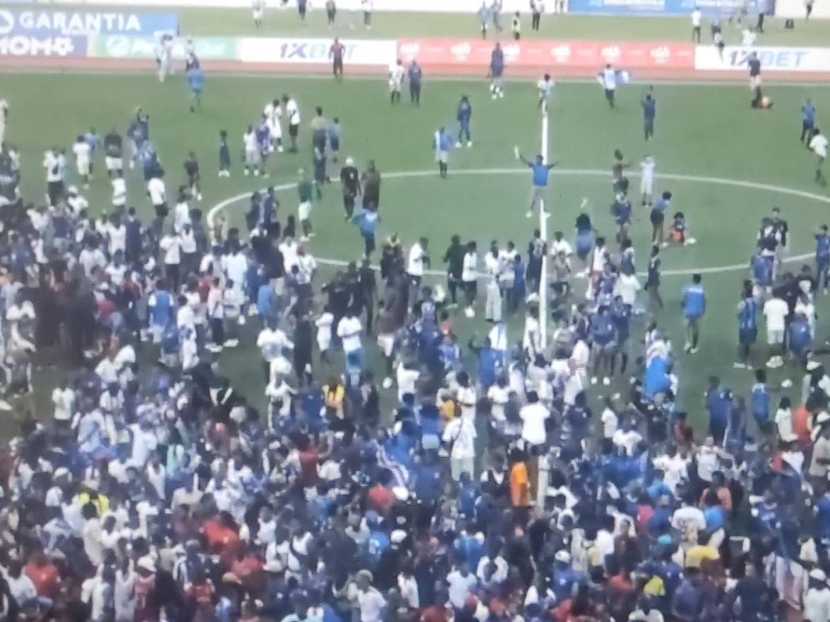 Ganan a la favorita y quedan a nada de clasificar al primer Mundial de su historia