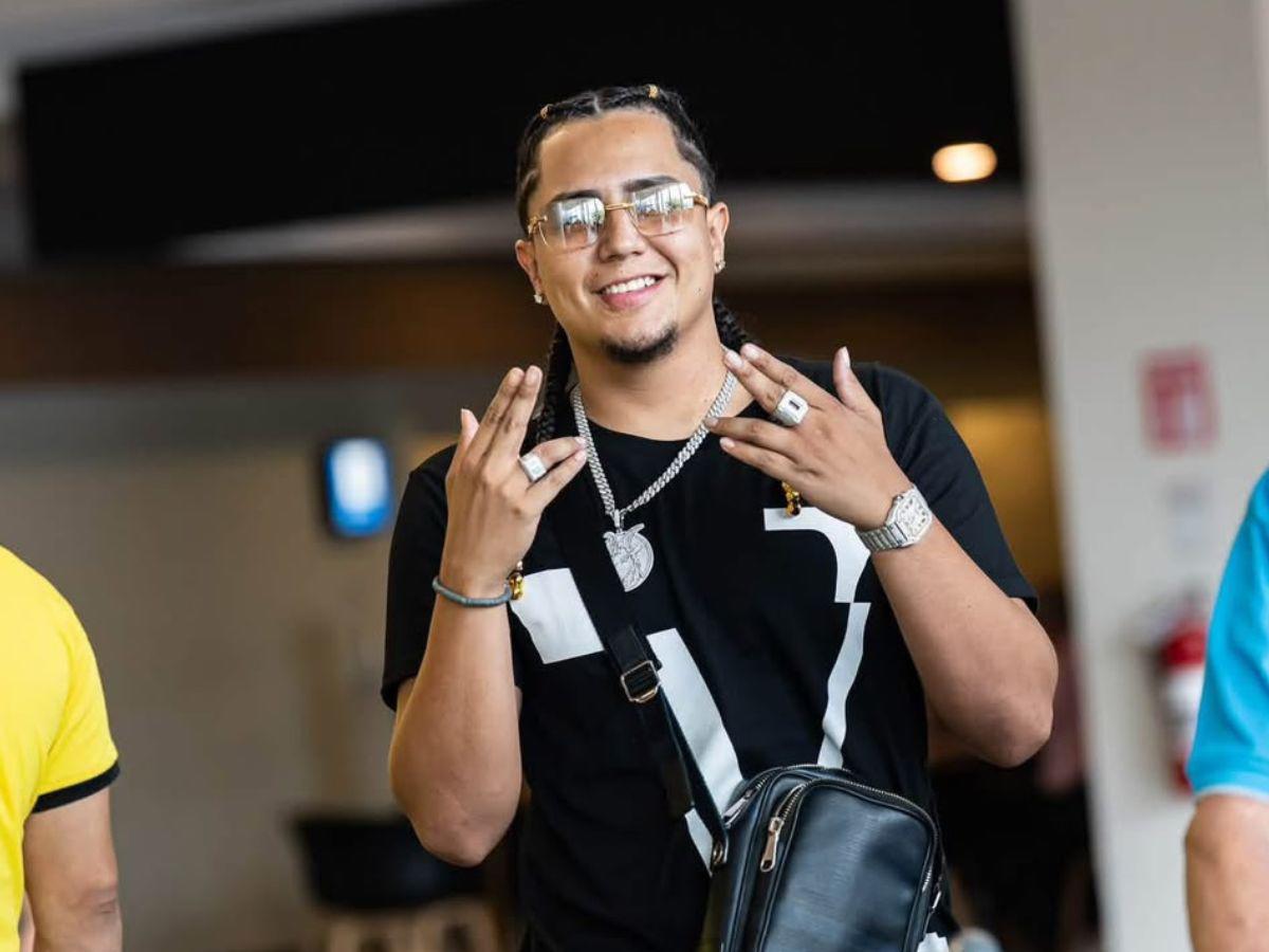 Emma Coronel sorprende a Davis Flow con inesperado regalo