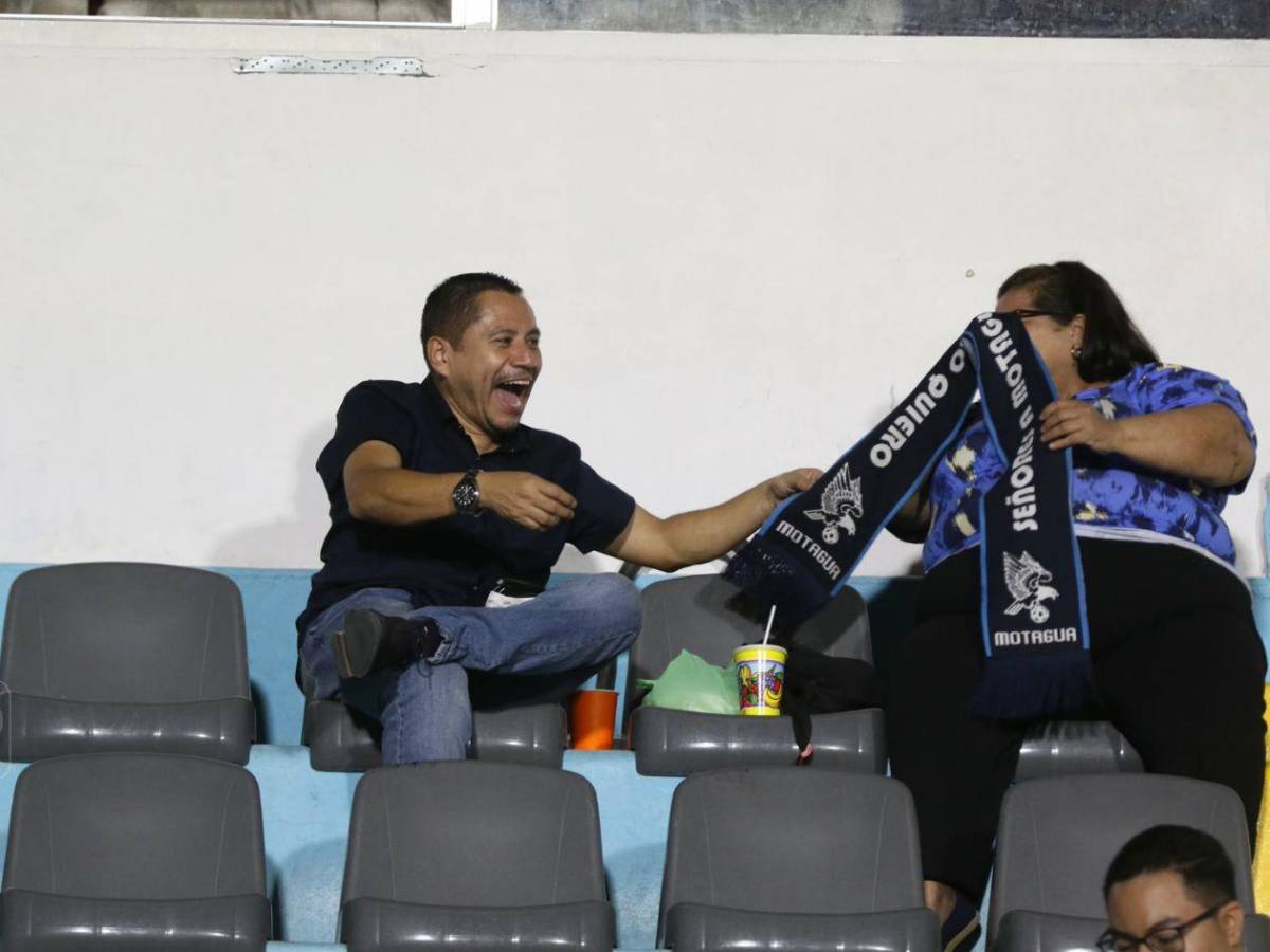 Esposa de directivo, la hermosa chica de ESPN y el beso que robó todas las miradas