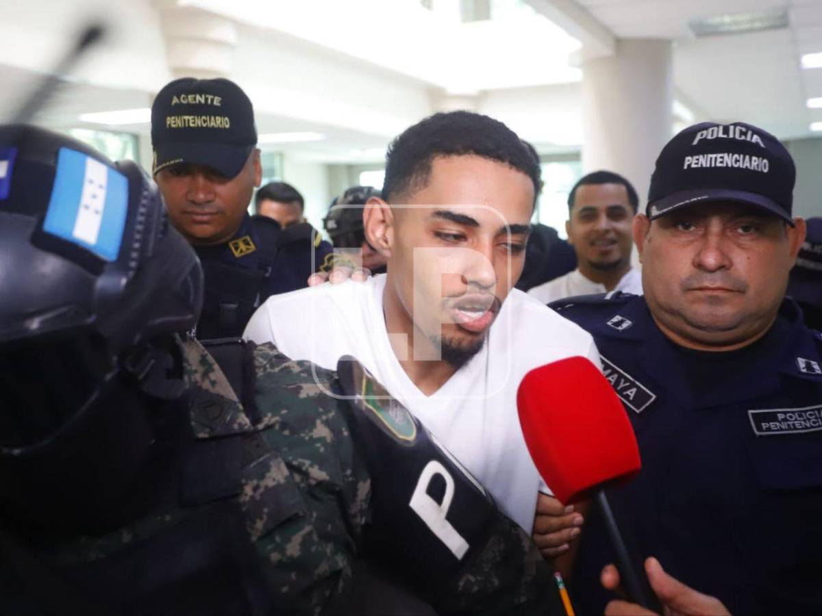 Presuntos sicarios, alias El Texas y El Diablo, llegan a los juzgados de San Pedro Sula