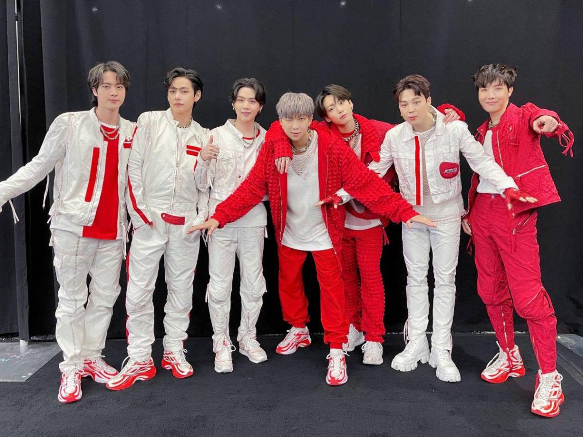 BTS FESTA 2025 celebra el regreso de los siete miembros