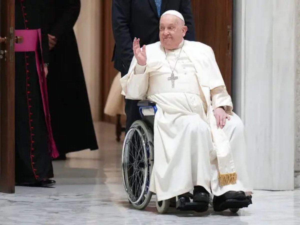 Pastora evangélica pide oración por la salud del papa Francisco