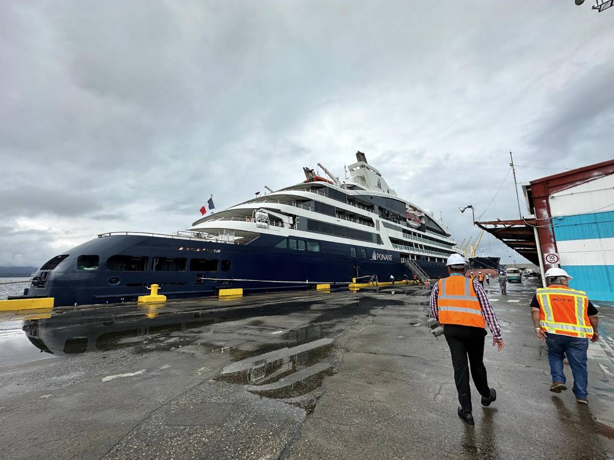 Crucero francés atracará en seis destinos turísticos de Honduras