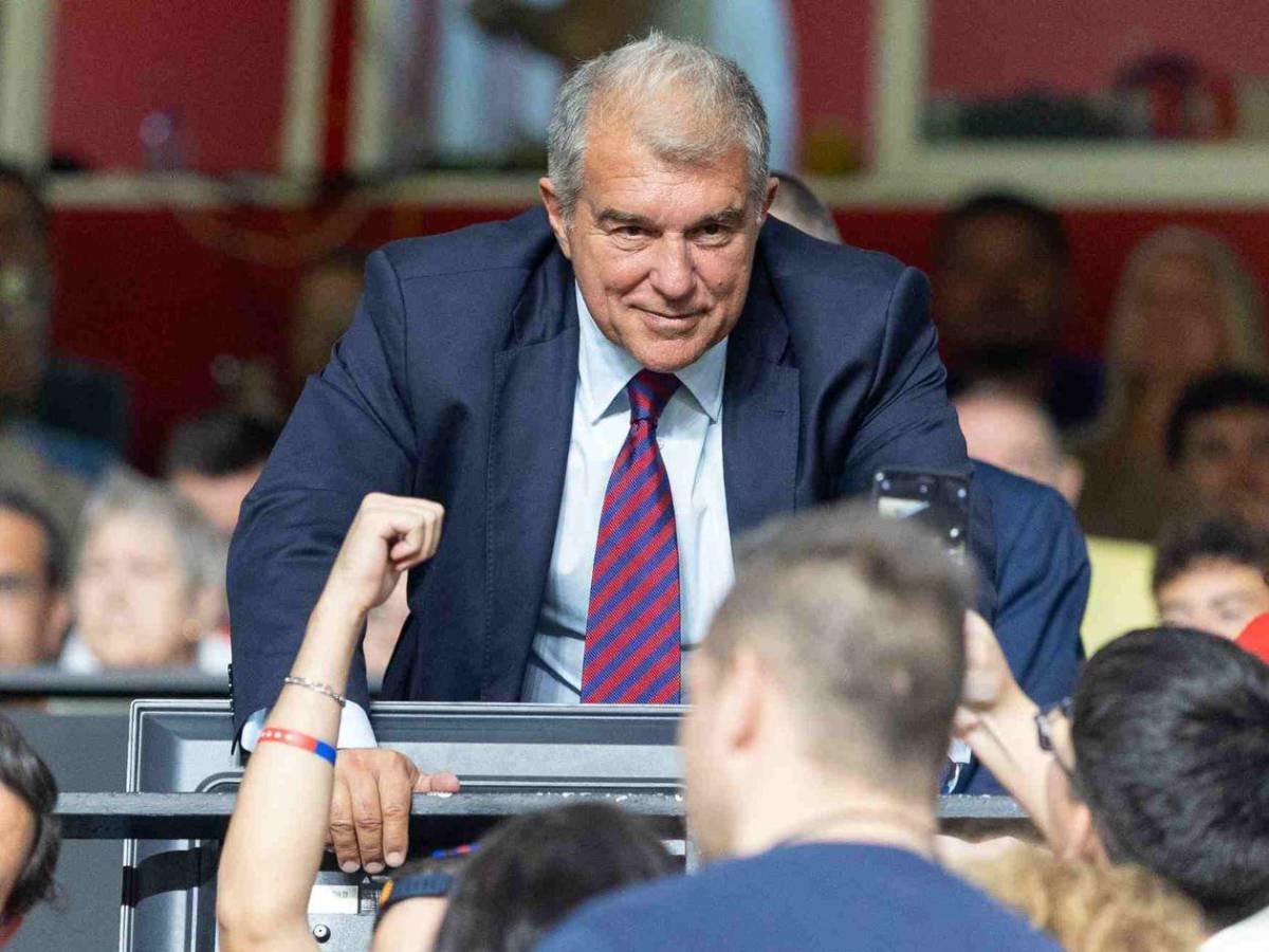 Laporta impacta a todos con un mensaje sobre la visita de Messi al Camp Nou