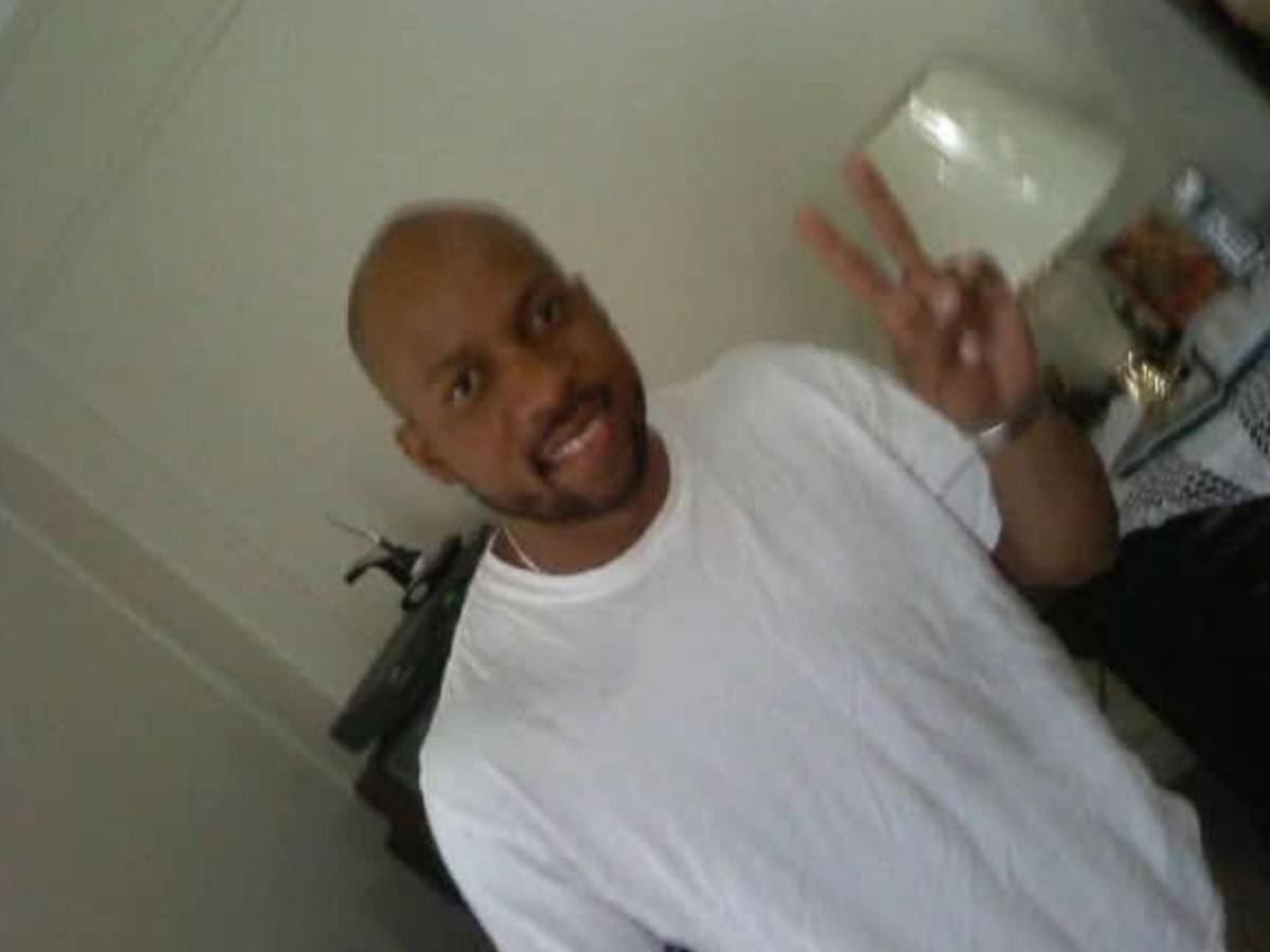 Tragedia: Muere futbolista hondureño en pleno partido