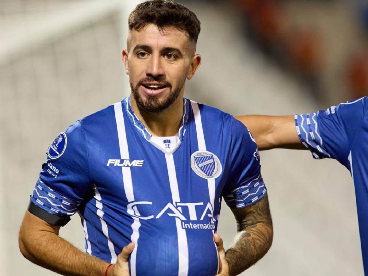 La dedicatoria de Auzmendi tras su primer gol con Godoy Cruz y el mensaje de Cecilia
