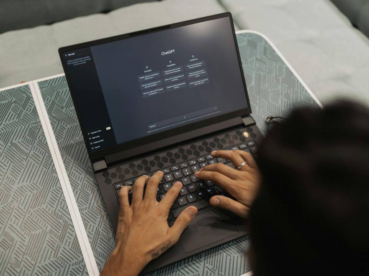 Padres demandan a OpenAI: alegan que consejos de ChatGPT provocaron la muerte de su hija