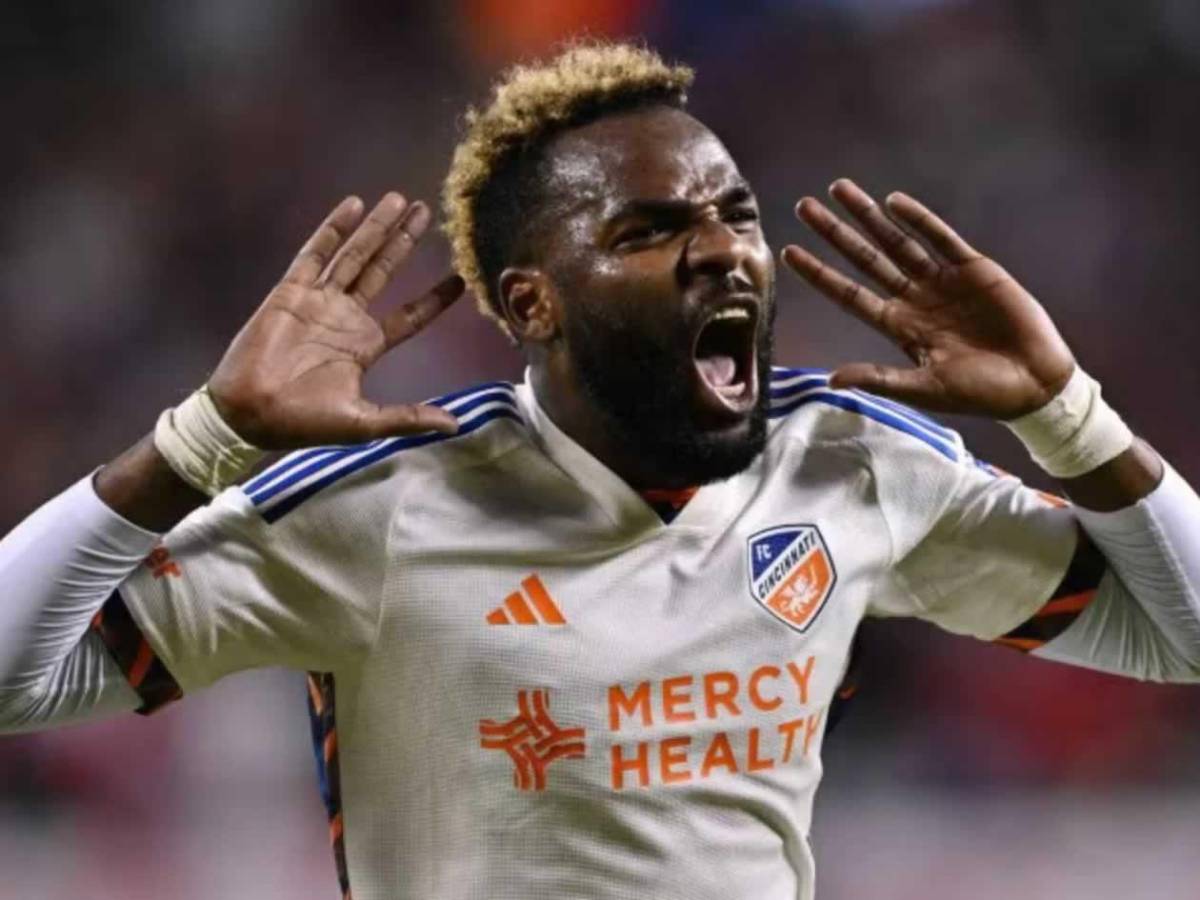 Conmoción por misteriosa muerte de reconocido futbolista: cayó de un piso 11