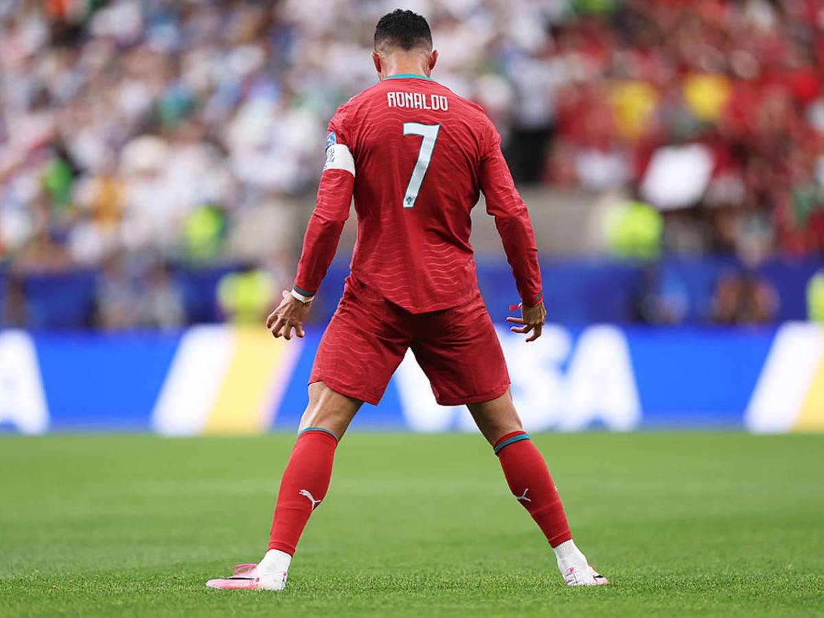 Cristiano destroza a Messi con récord, el que se llevó su camiseta y sexy foto de Georgina
