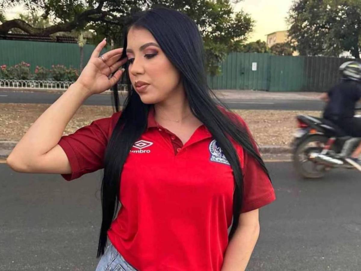 Las famosas y lindas aficionadas del Olimpia y Real España: ¿una japonesa?