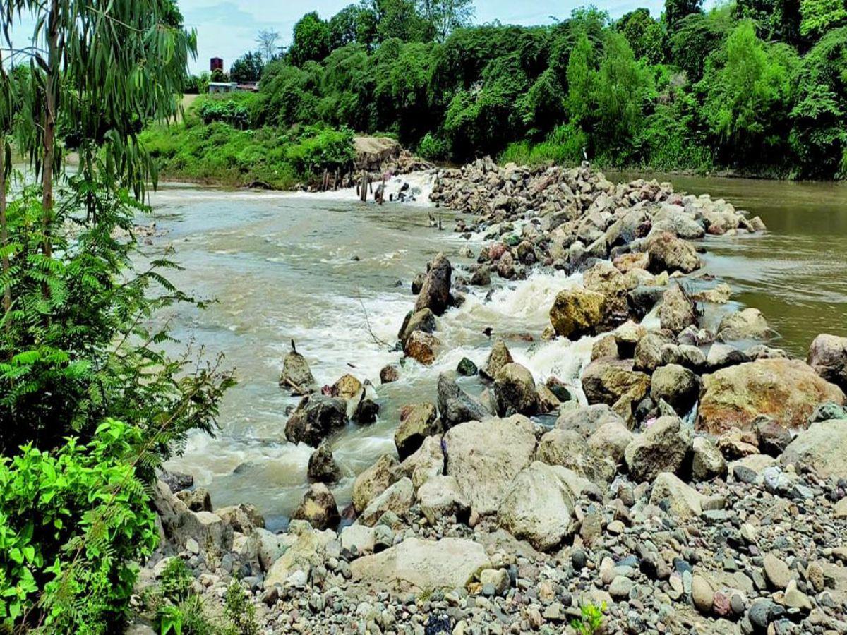 Mayra se tiró al río para salvar a un niño: lo rescató, pero ella no sobrevivió