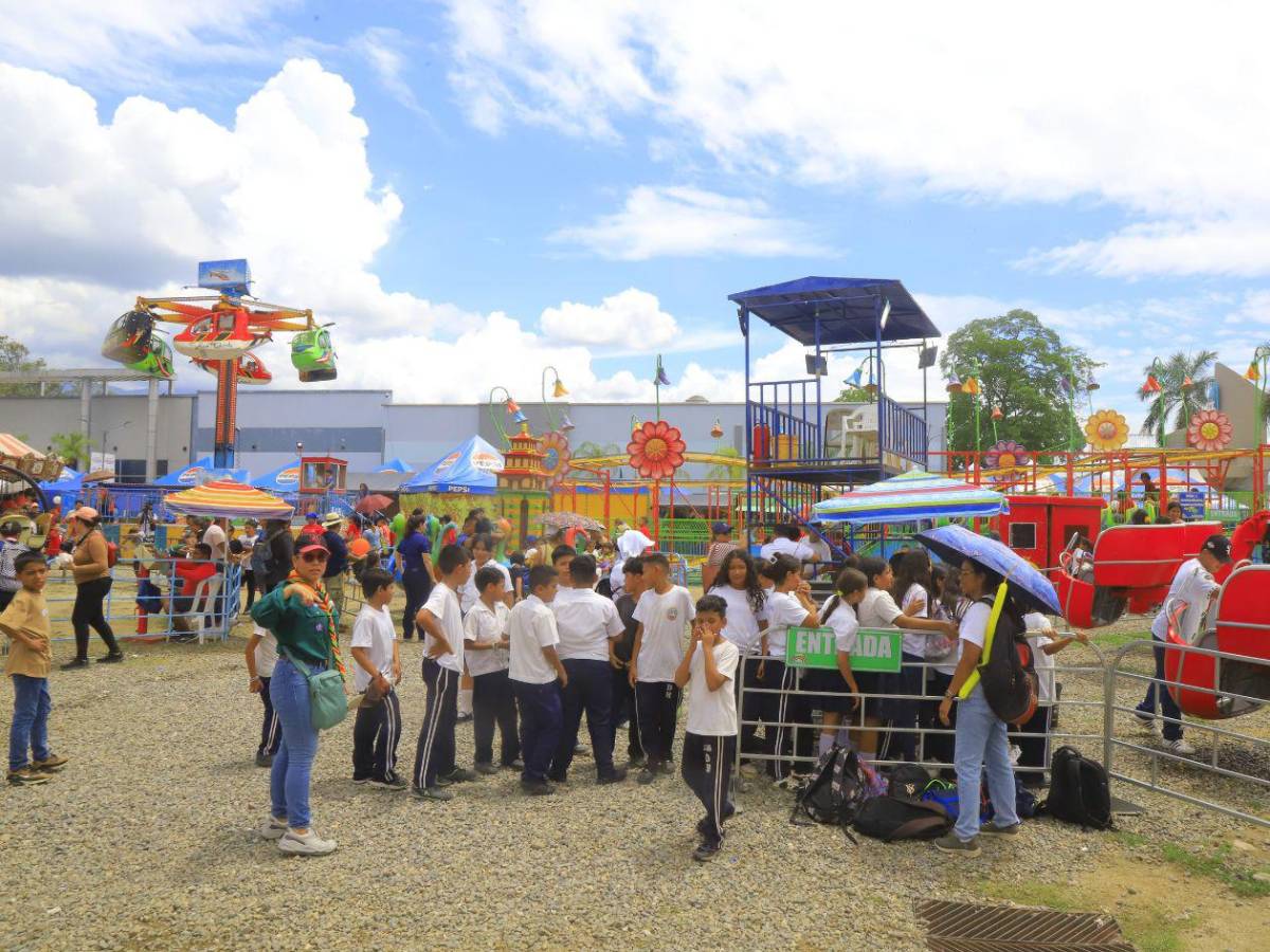 Más de 1,300 niños disfrutaron con entusiasmo la Feria Infantil de la Expojuniana