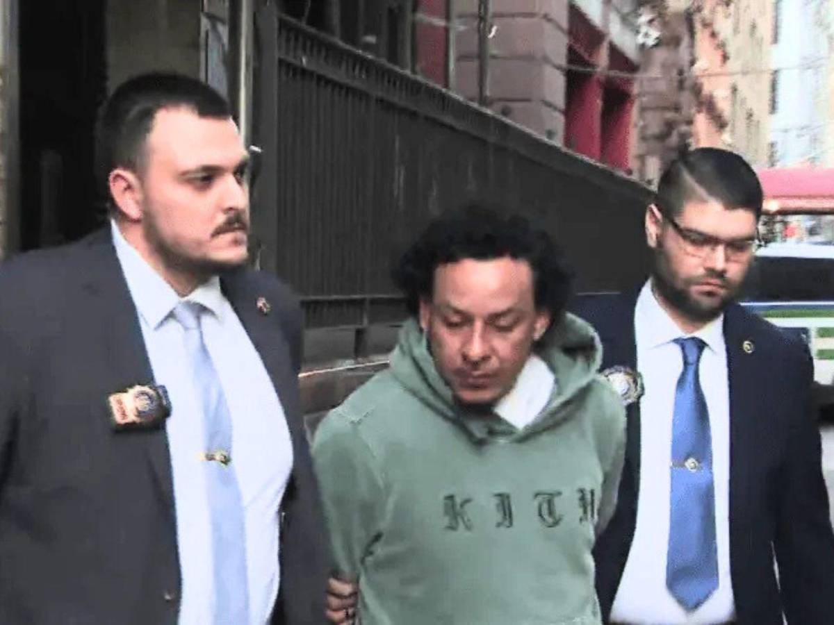 Capturan a hondureño por empujar a dos personas a las vías del metro en Nueva York