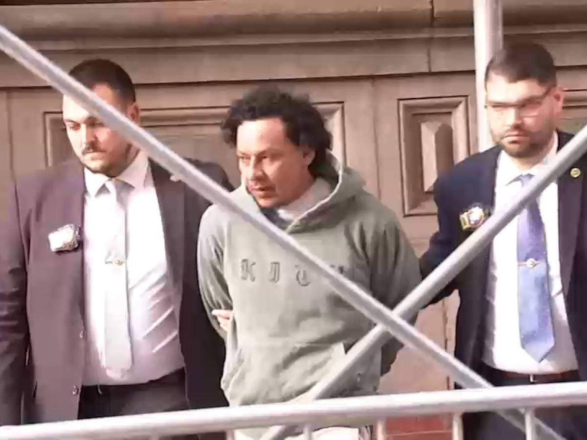 Hondureño es acusado: muere veterano empujado a las vías del metro en Nueva York