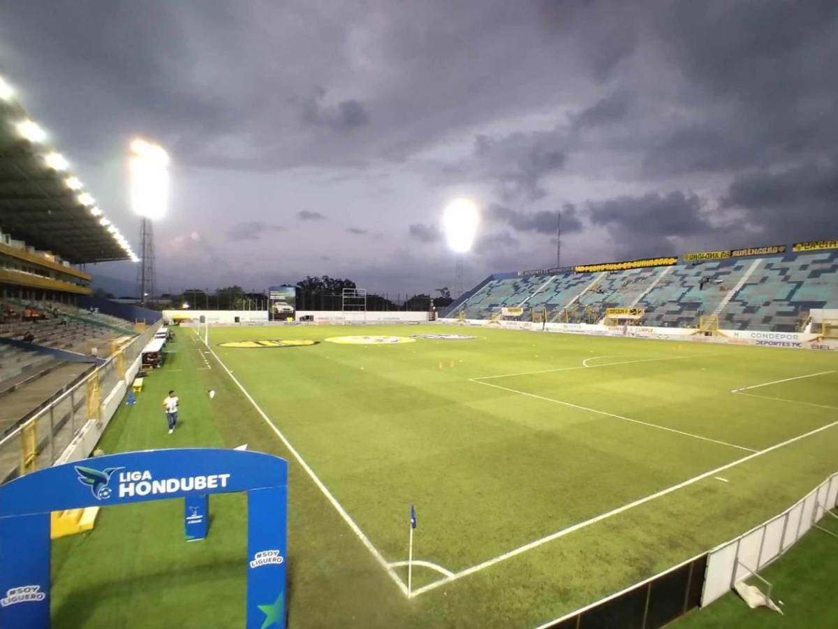 Derroche de bellezas en el Real España-Motagua y ambiente en el Morazán