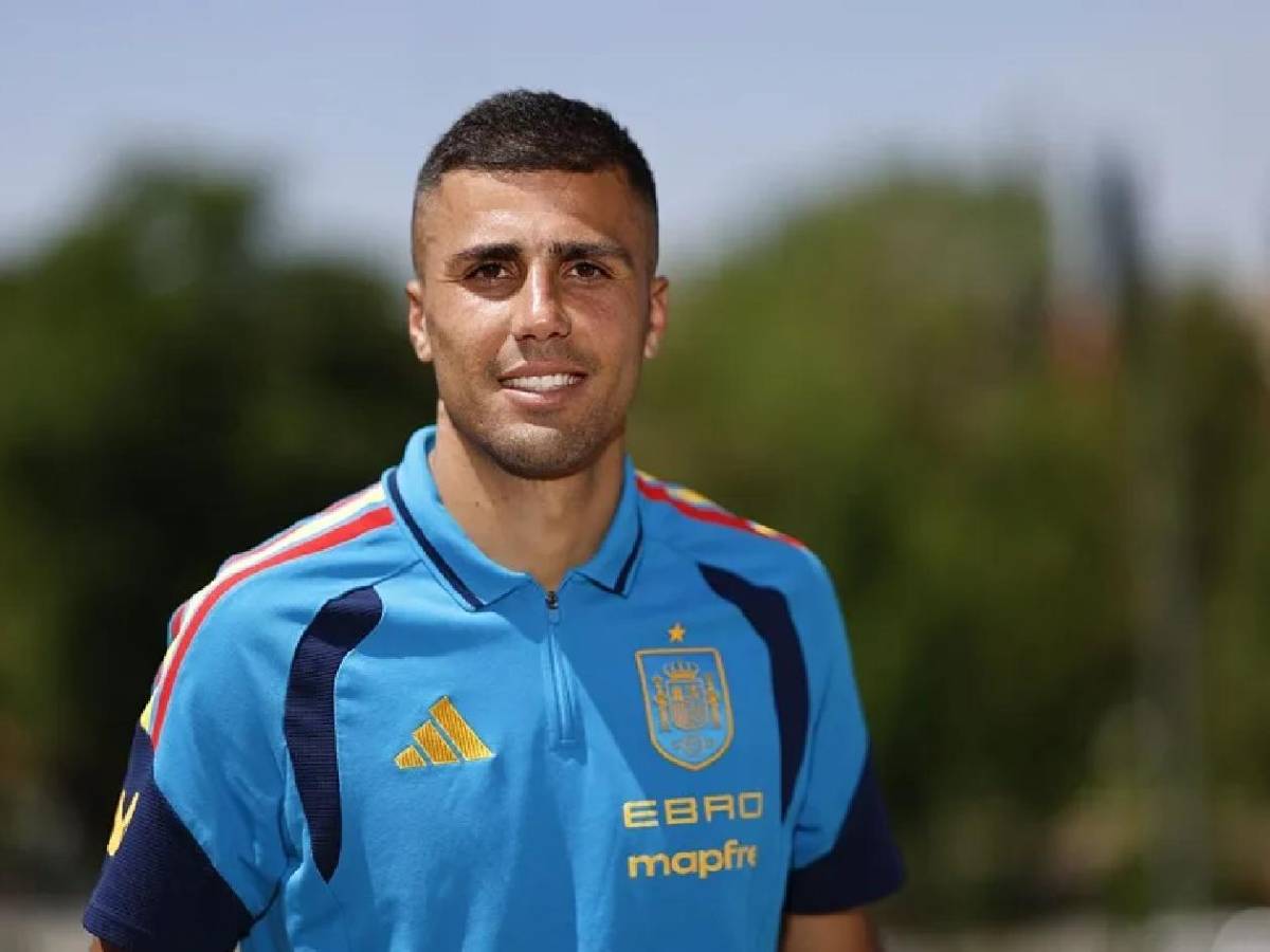 Barcelona irrumpe y da golpe al Real Madrid: destapan por qué Rodri cambió su decisión