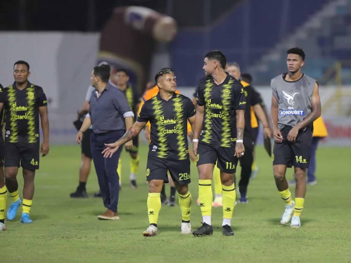 Real España celebra, sufre Motagua y la rubia que cautivó en el Morazán