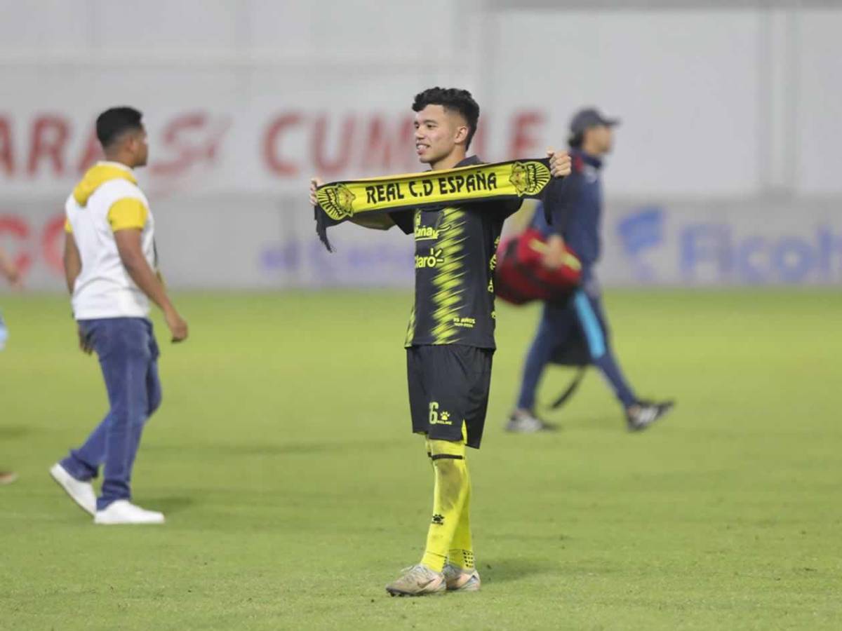 Real España celebra, sufre Motagua y la rubia que cautivó en el Morazán