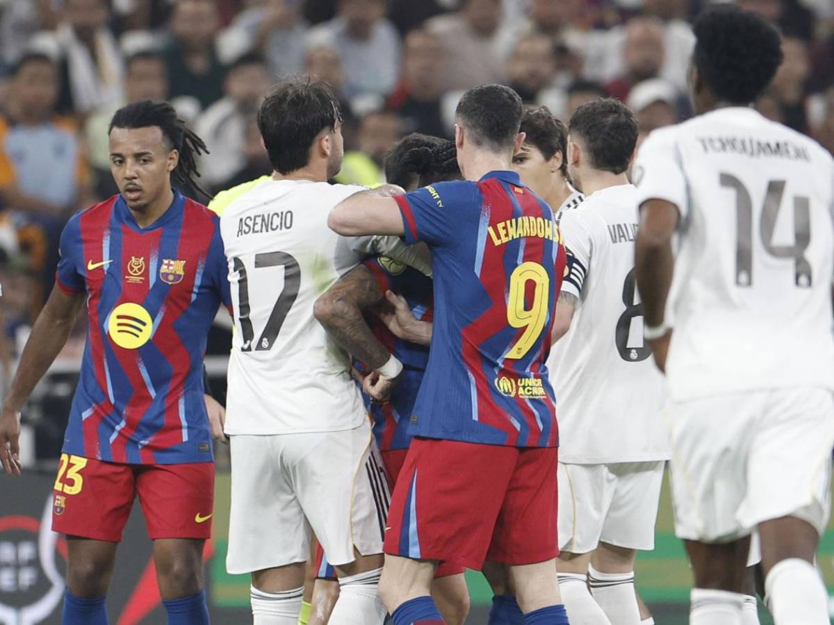 Barcelona festeja la Supercopa, el culpable de derrota del Real Madrid y burla de Raphinha
