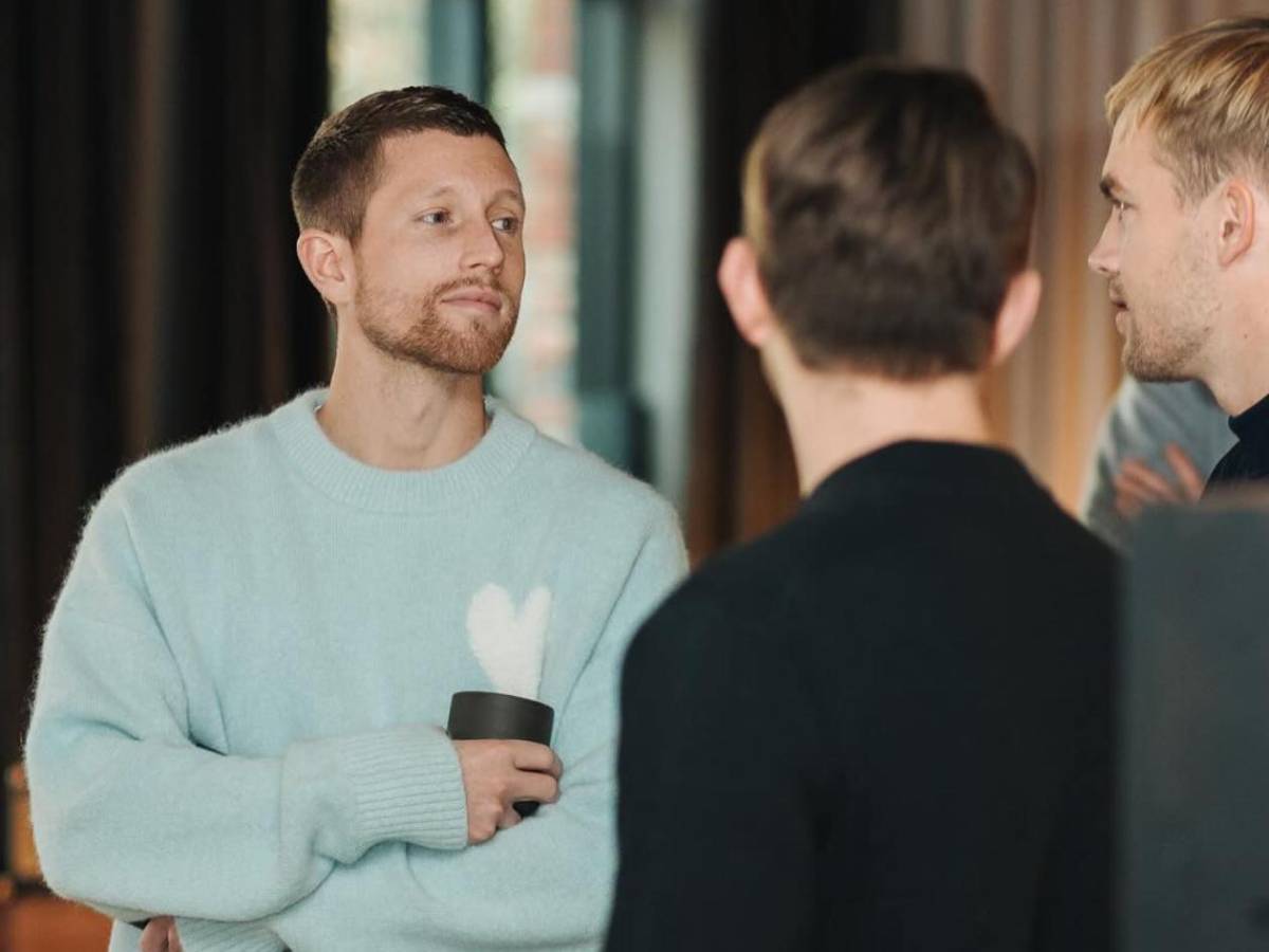 Muere conocido futbolista delante de esposa: Esto pasó