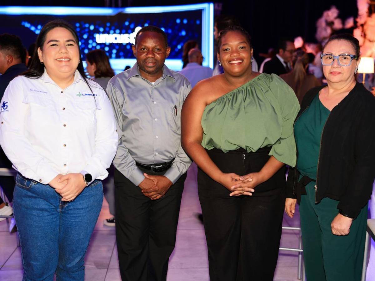 Celebran alianza estratégica con coctel empresarial en SPS